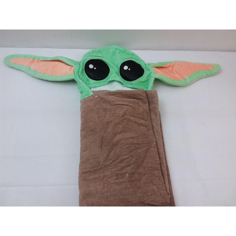 Star Wars: The Mandalorian The Child Hooded Towel