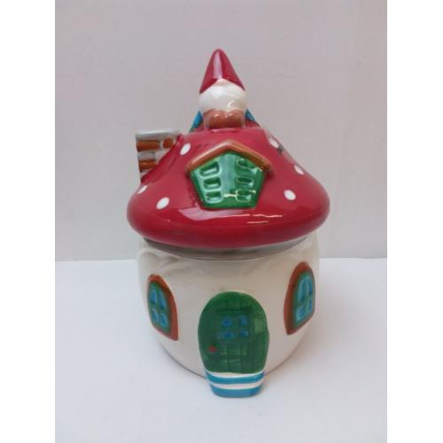 4.92x4.61x6.61 Gnome Candy Jar