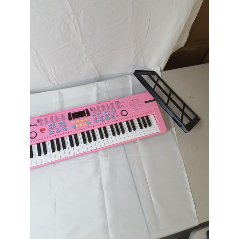Electronic keyboard toy