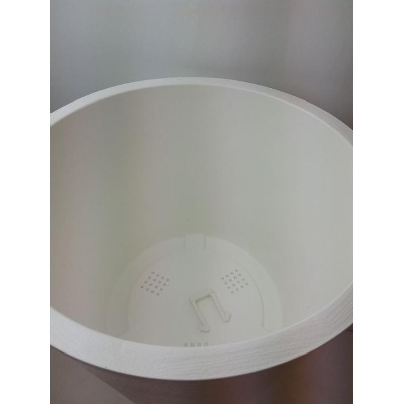 White Extra Large Outdoor Plant Pot 24 in