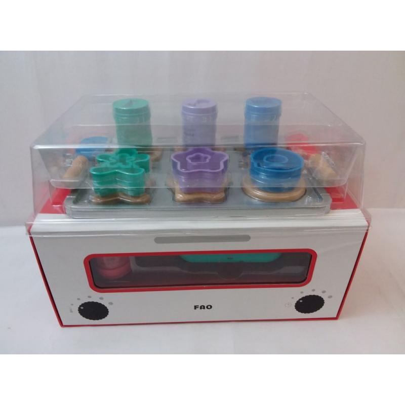 FAO Schwarz Toy Wood Baking Set