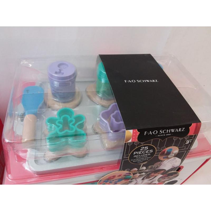 FAO Schwarz Toy Wood Baking Set