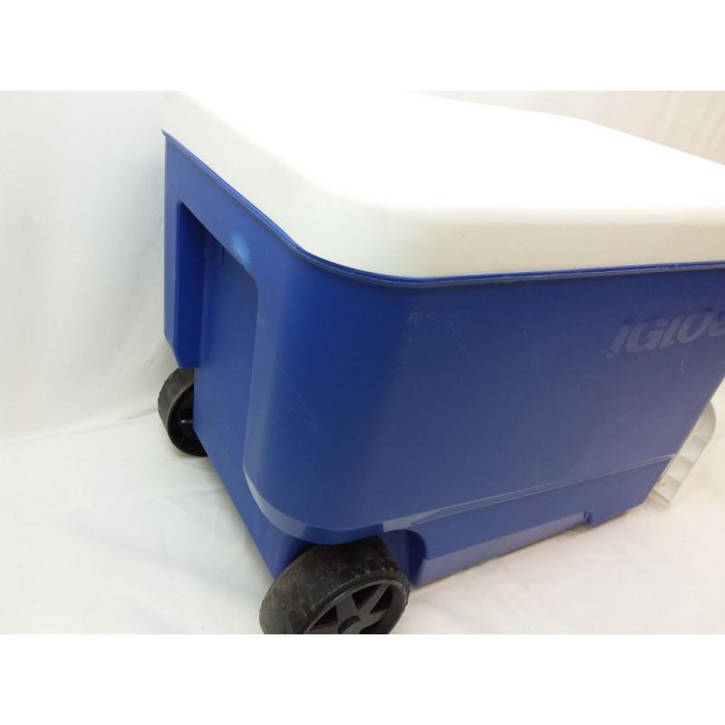 Igloo Wheelie Cool 38qt Cooler