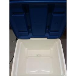 Igloo Latitude 60qt Roller Cooler