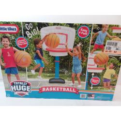 Little Tikes Totally Huge Sports Basketball Set