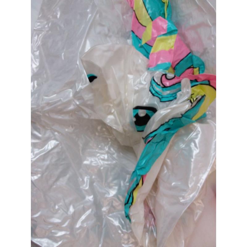 Unicorn Pool Float Pearlized White