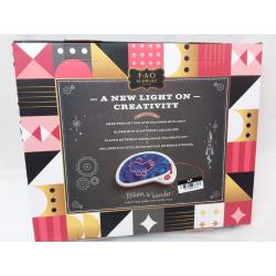 Fao Schwarz Mess-free Drawing Musical Glow Palette