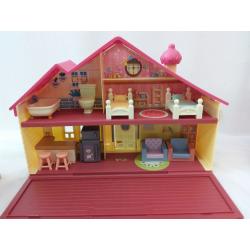 Bluey Family Home Playset (complete set with Bluey character)