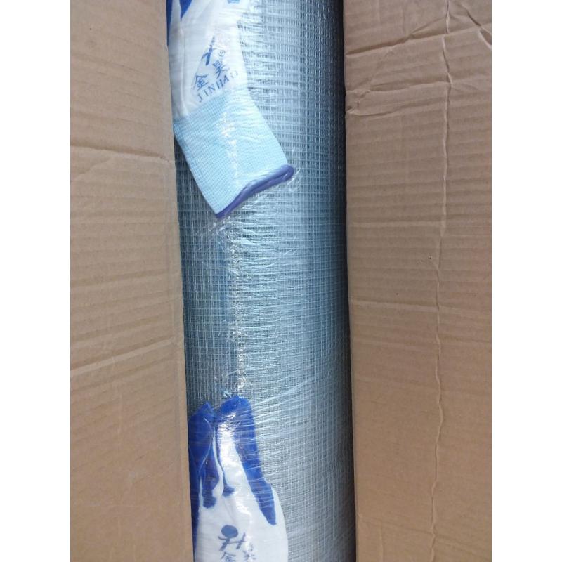 2'x115' welded chicken wire mesh w/ gloves