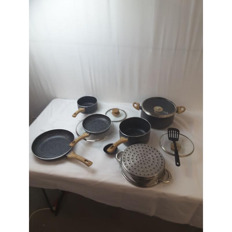 6 Piece Cookware Set