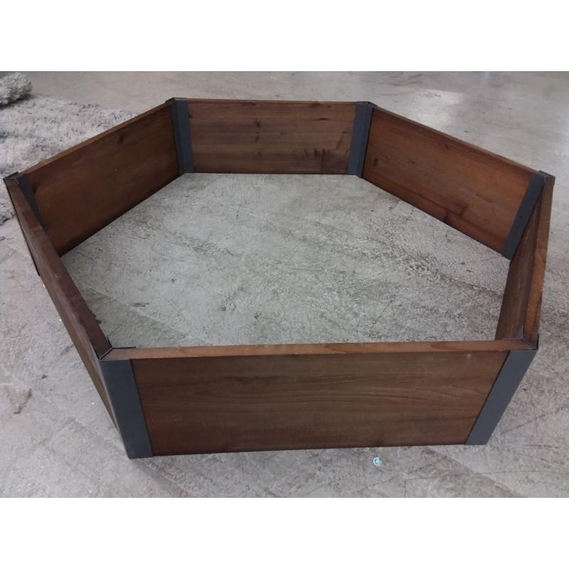 Brown Hexagon Garden Bed (48x41.5x10)