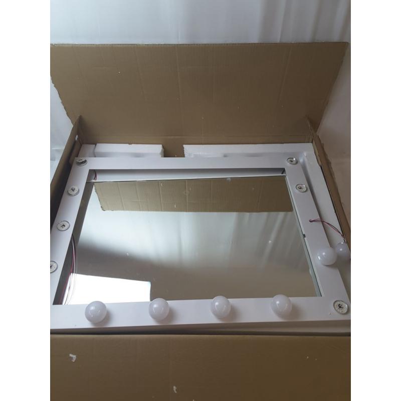 Lighted Vanity Mirror, White