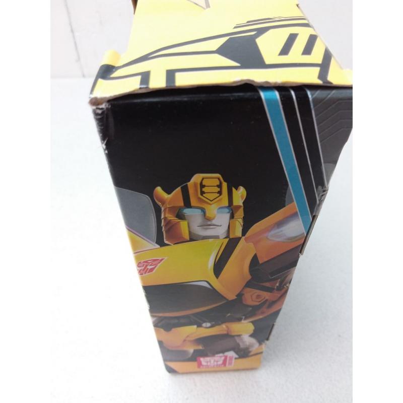 Transformers Buzzworthy Bumblebee War for Cybertron Deluxe Origin Bumblebee