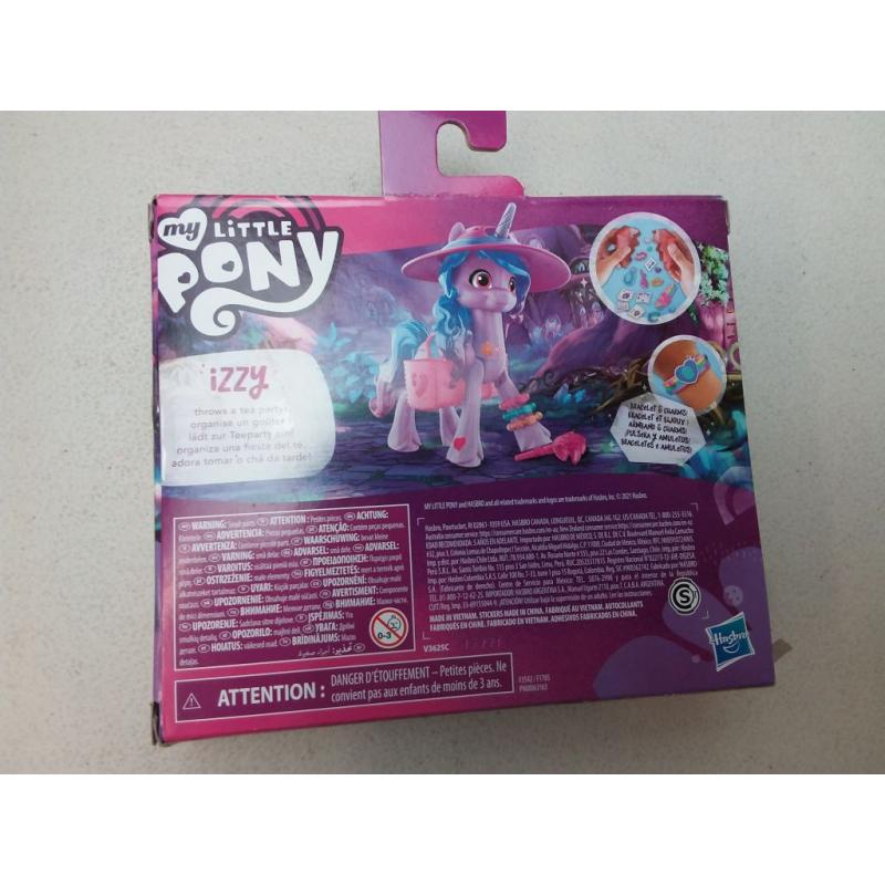 My Little Pony: A New Generation Crystal Adventure Izzy Moonbow