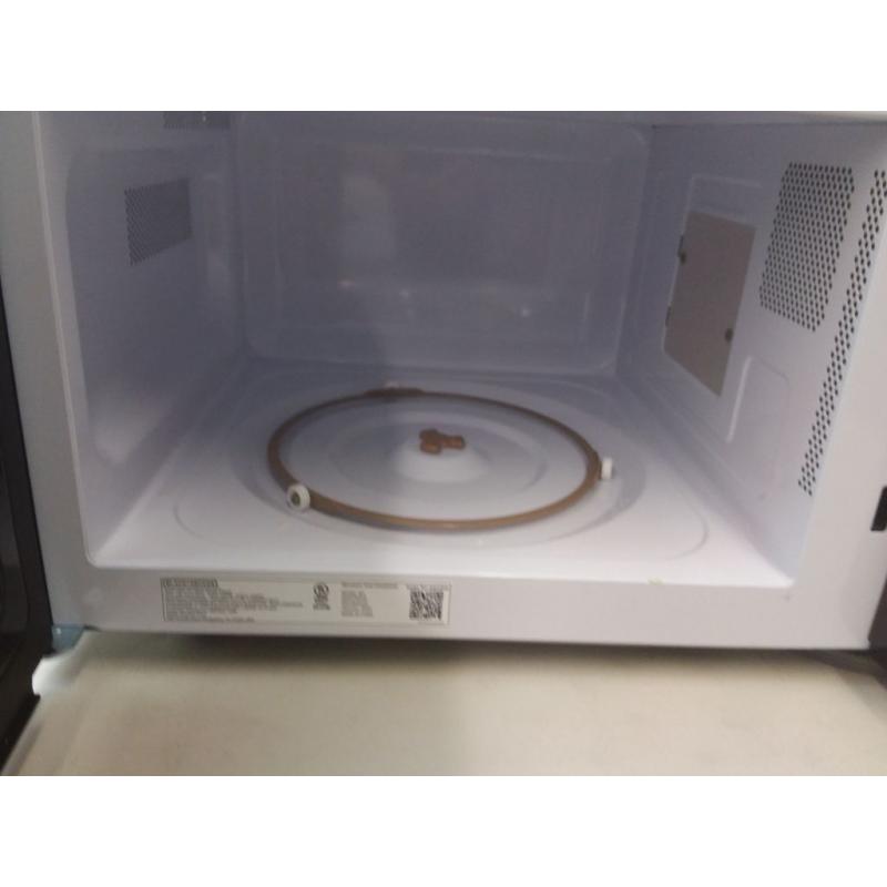1.1 cu ft 1000W Microwave Oven - Stainless Steel Black