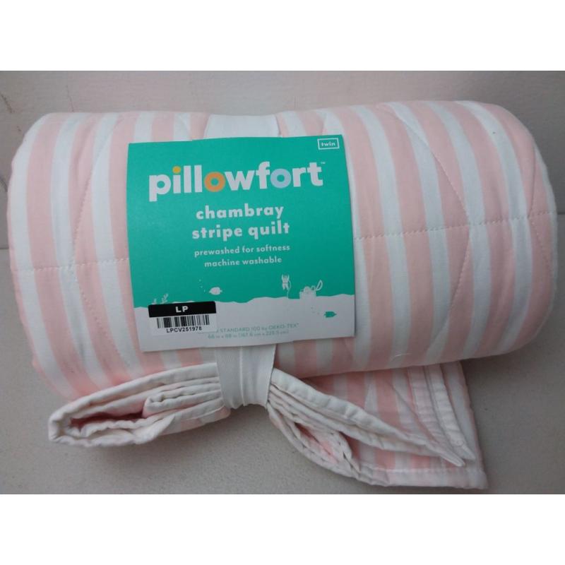 Twin Chambray Stripes Quilt Pink - Pillowfort