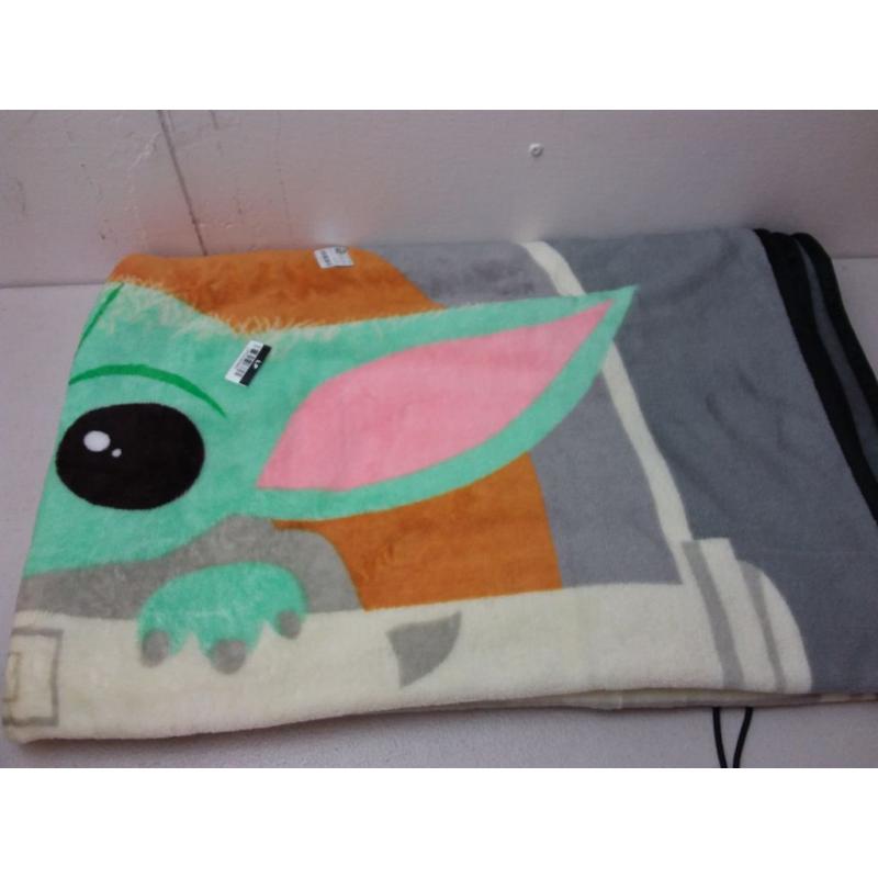 Star Wars: The Mandalorian The Child Throw 46x 60
