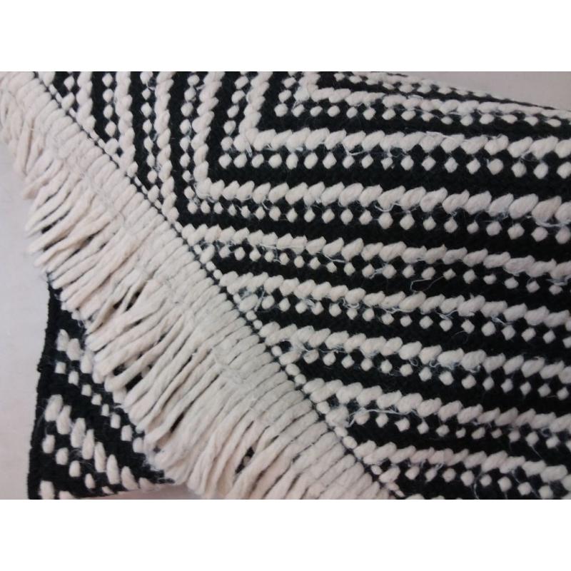 2'x3' Chevron Woven Accent Rug Black/White - Project 62
