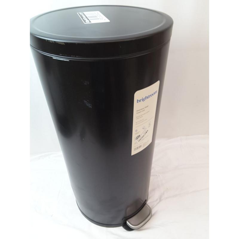 30L Round Step Trash Can Black - Brightroom