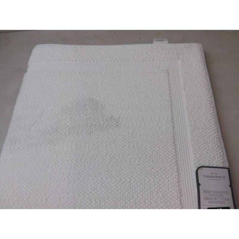 20x34 Performance Texture Cotton Memory Foam Bath Rug White