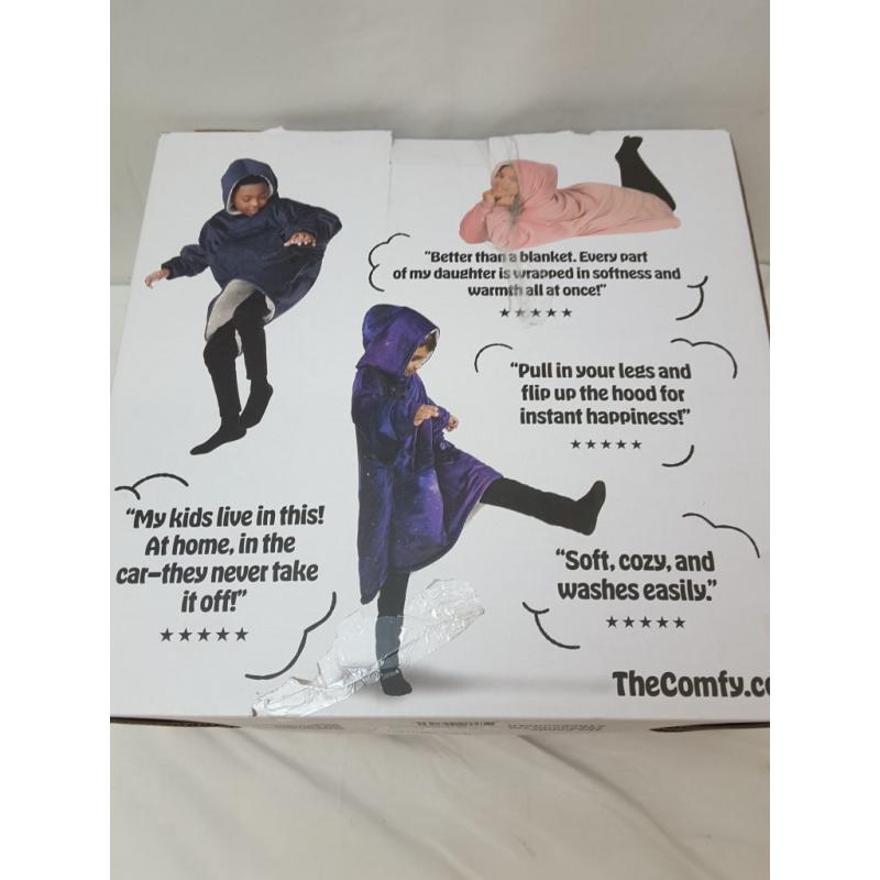 The Comfy Kids Navy Blanket That You Wear