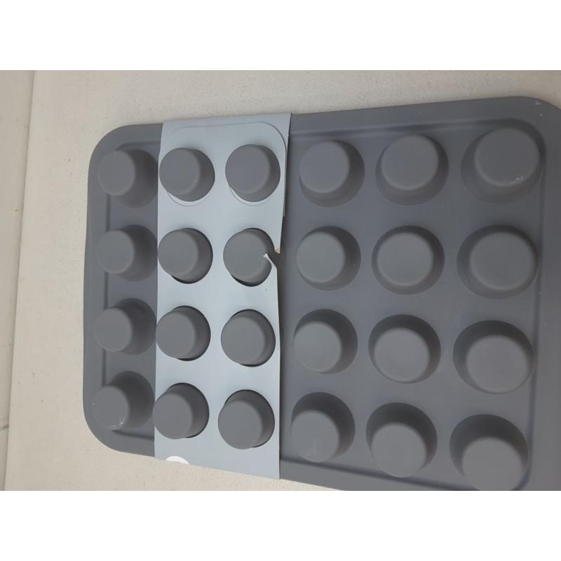 24ct Silicone Mini Muffin Pan - Made By Design