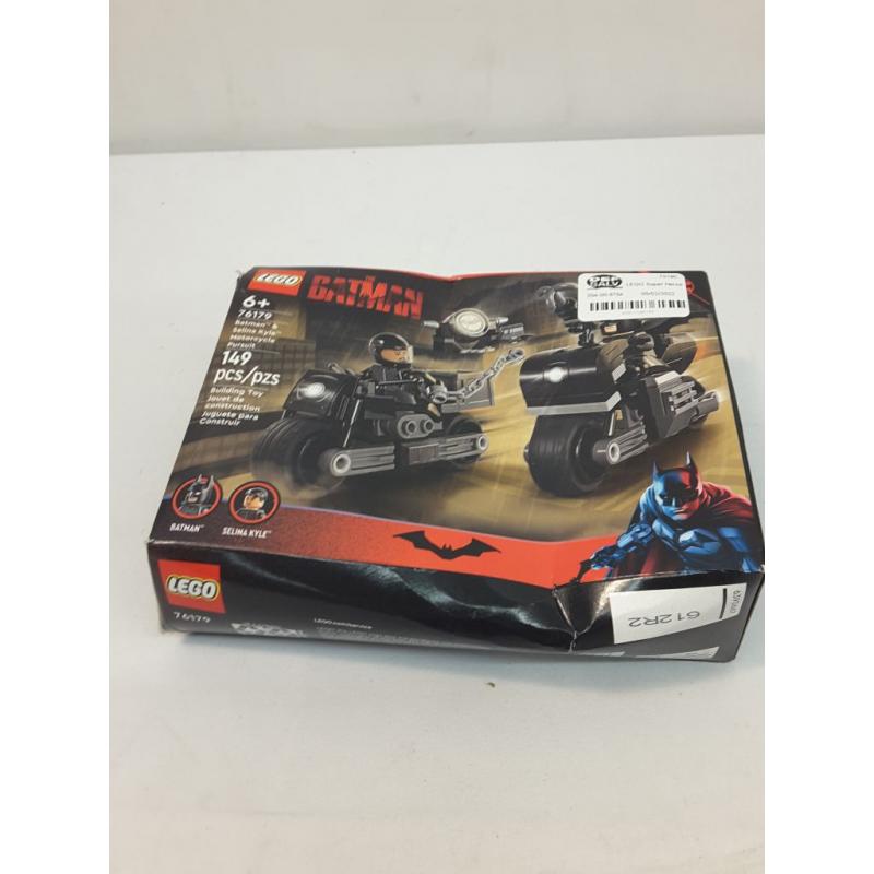 LEGO Super Heroes DC Comics Batman & Selina Kyle Motorcycle Pursuit