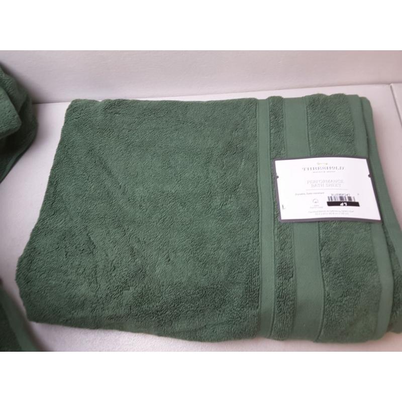 Performance Bath Sheet Dark Green - Threshold™