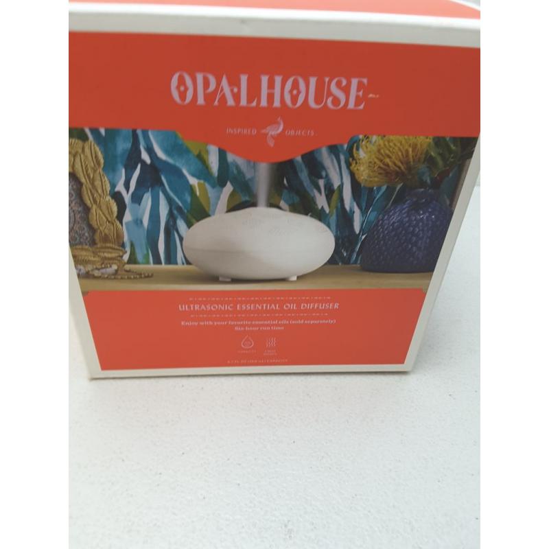 200ml Dotted Orb Oil Diffuser White/Gold - Opalhouse