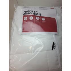 Queen Comfort Quilted Mattress Pad - Room Essentials
