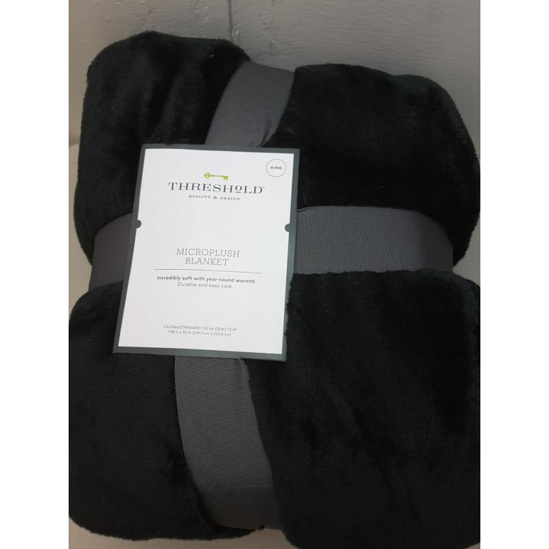 King Microplush Bed Blanket Black - Threshold