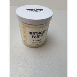 7.5oz Birthday Party Candle - Homesick