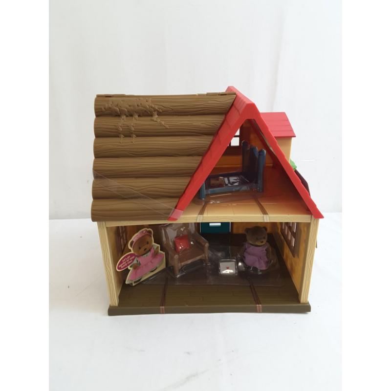 Li'l Woodzeez Country House – 8pc Toy House Playset (Please be advised that sets may be missing pieces or otherwise incomplete.)