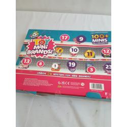 Zuru Toy Mini Brands 24 Minis Included
