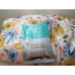 Full/Queen Vintage Floral Print Comforter Set - Pillowfort