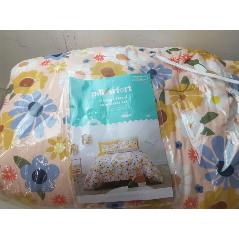 Full/Queen Vintage Floral Print Comforter Set - Pillowfort