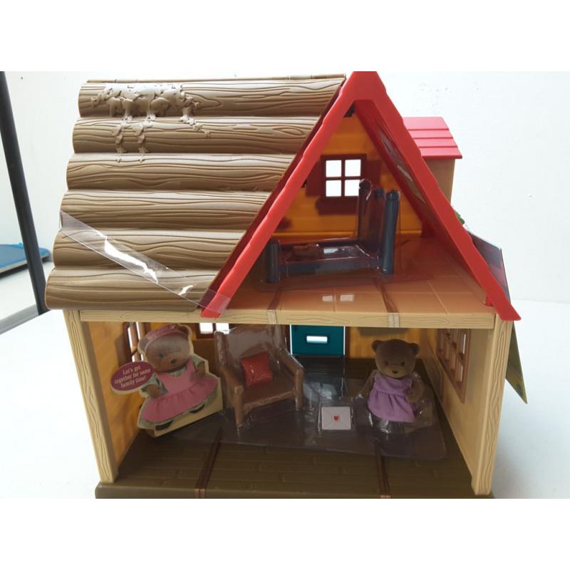 Lil'l Woodzeez Country House – 8pc Toy House Playset