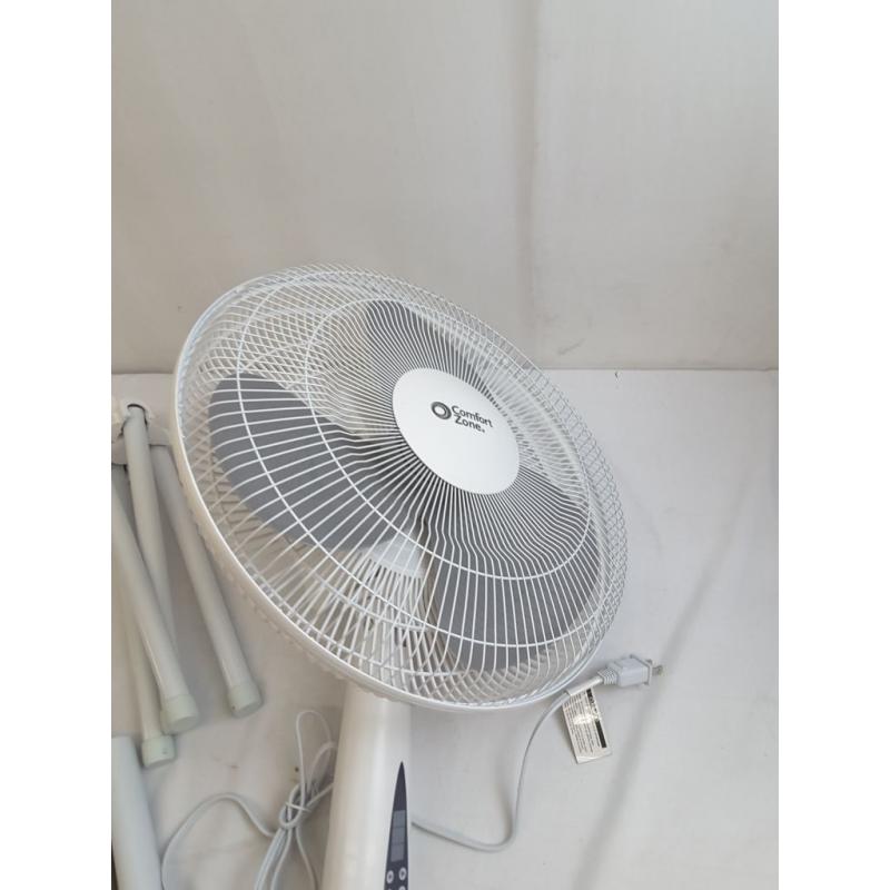 Comfort Zone 16 Oscillating Stand Fan with Remote White