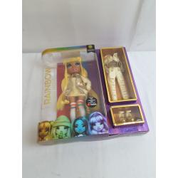Rainbow High Sunny Madison – Yellow Fashion Doll with 2 Outfits