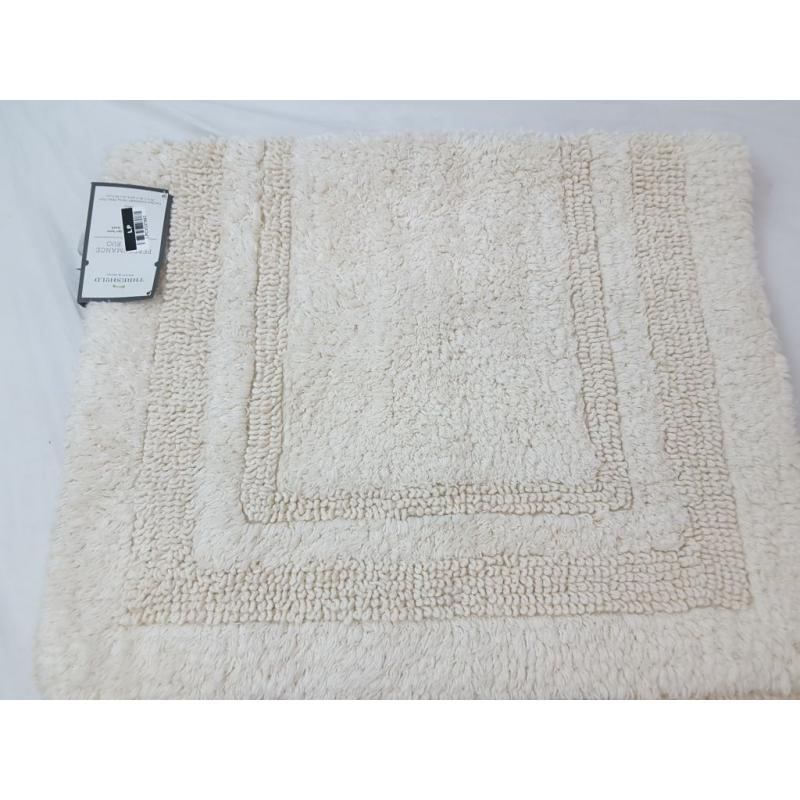 20x34 Performance Cotton Reversible Bath Rug Cream - Threshold
