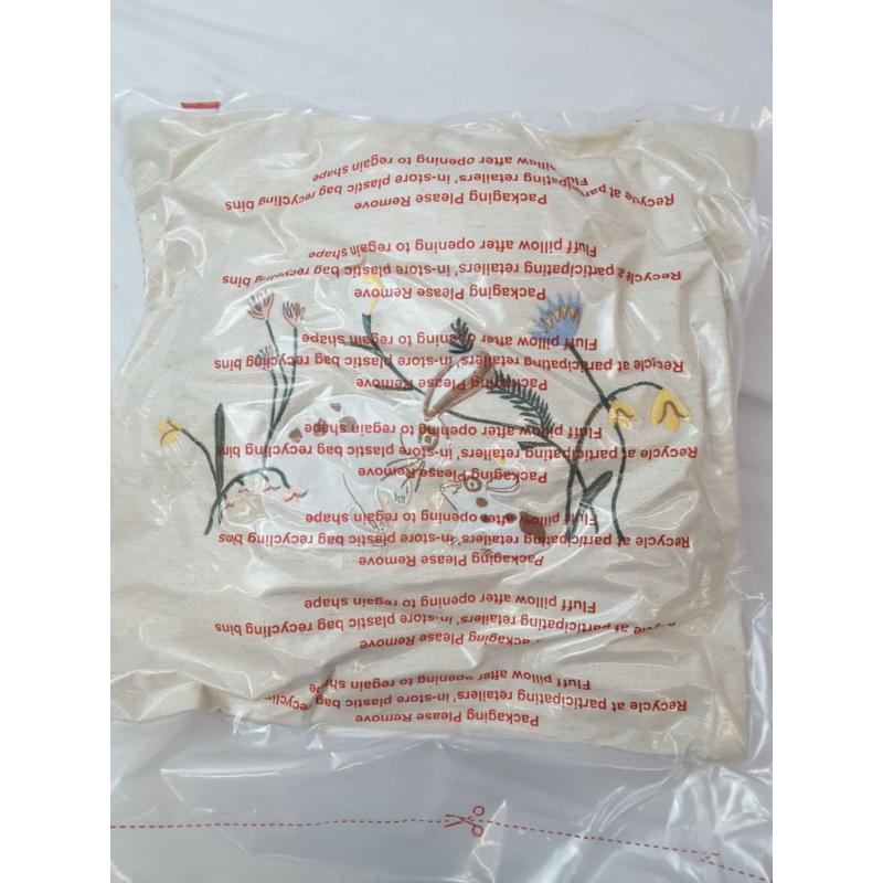 Threshold Throw Pillow 18X18 Rabbit Bunny Mom Baby Floral Flowers