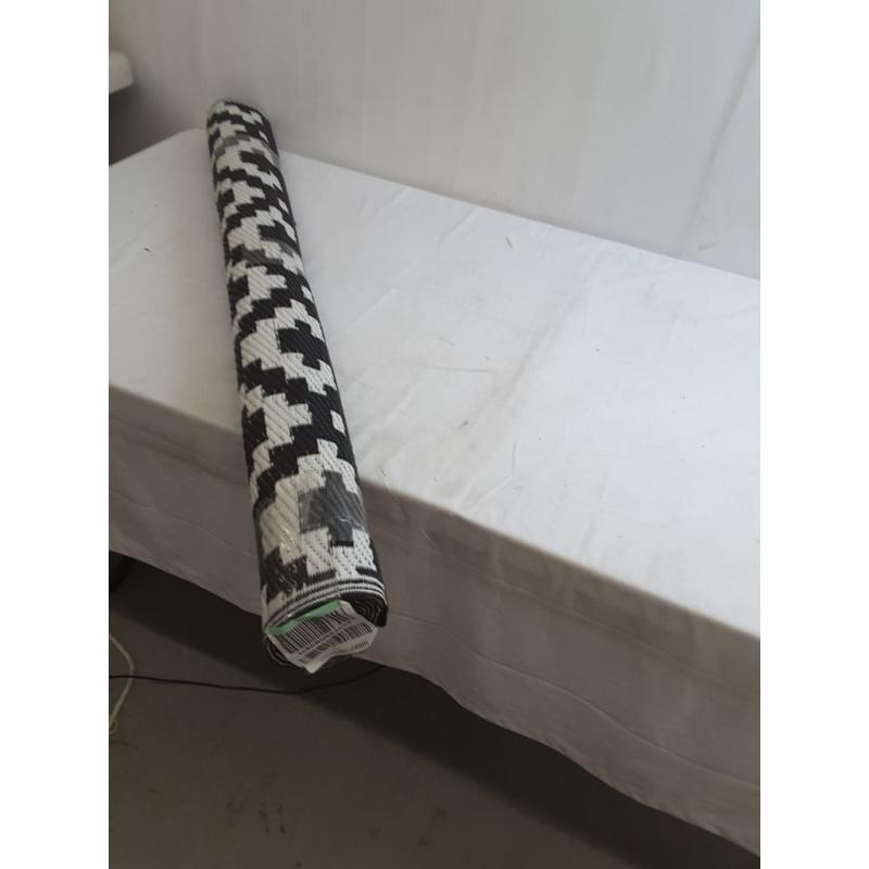 Patterned Mat Black And White