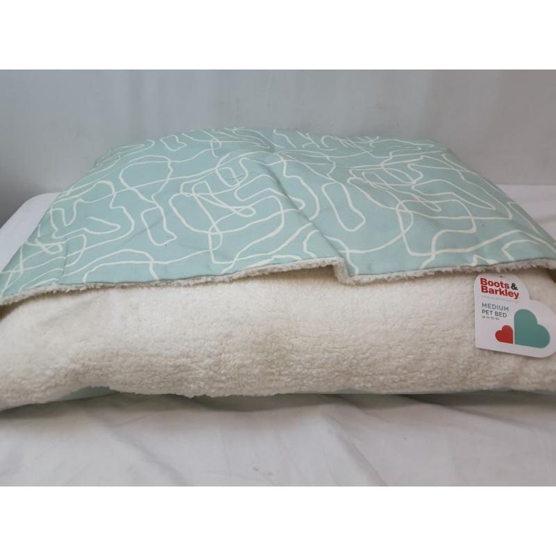 Hooded Pillow Dog Bed - M - Boots & Barkley