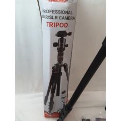 Professional DSIR/SLR Camera Tripod Black