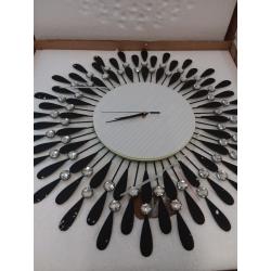 23.6 Metal and Crystal Wall Clock