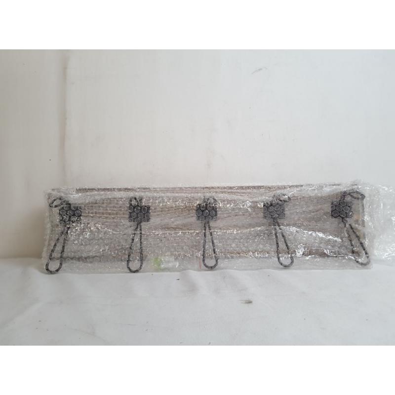 Wall Mounted Rustic Coat Hanger With 5 Hooks