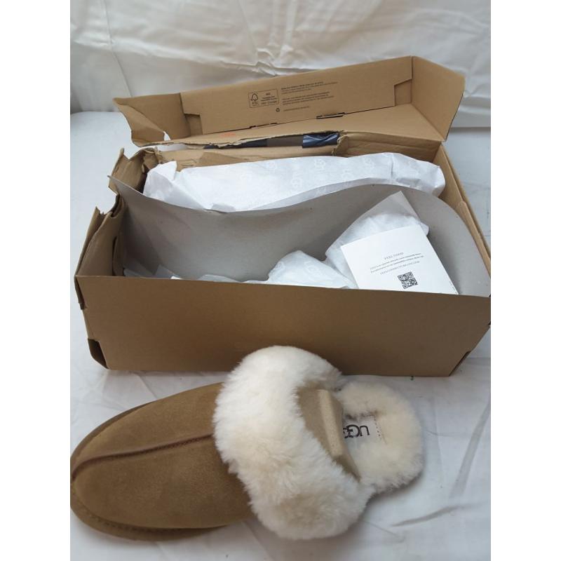 Ugg Slipper Size 7