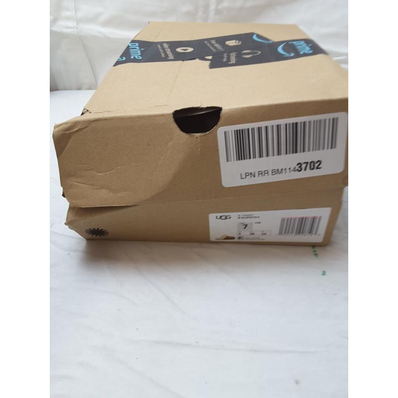 UGG size 7