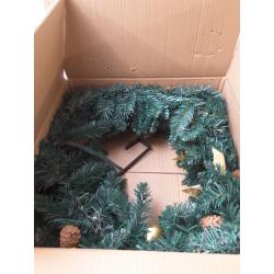 24 Christmas Wreath Gold Balls Berries Lighted