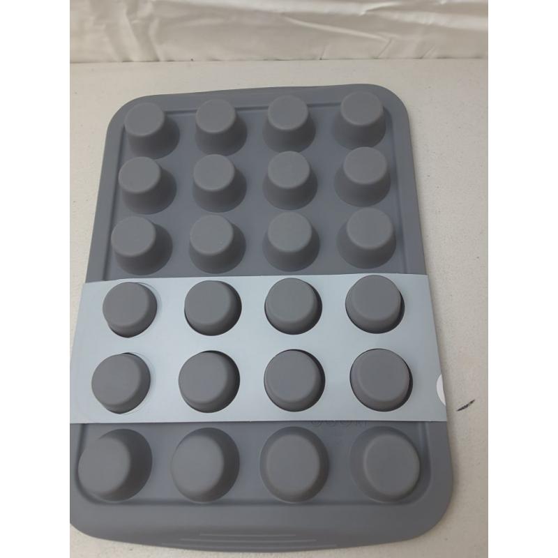 Silicone Mini Muffin Pan 24 cup